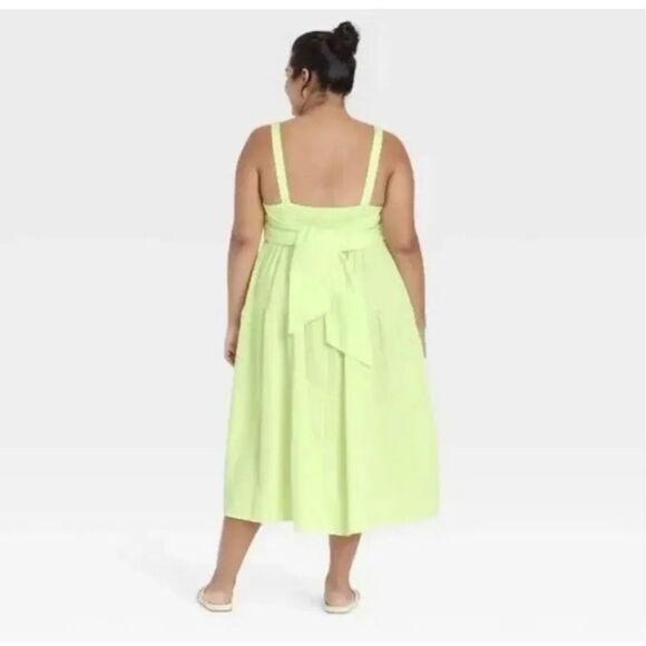 Women's Plus Size Sleeveless Tie Back Tiered Dress Pockets Ava &
Viv Green  size - Picture 2 of 4